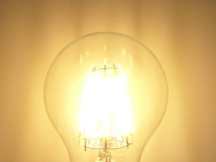 LED žárovka E27 8W FILAMENT - náhled 2