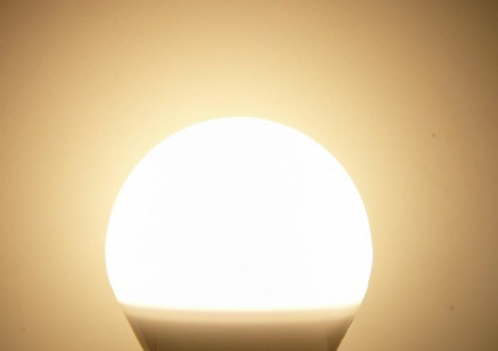 LED žárovka E14 LU5W 260° - náhled 2
