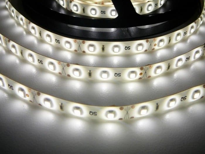 LED pásek zalitý SQ3-W300 - Denní bílá - náhled 3