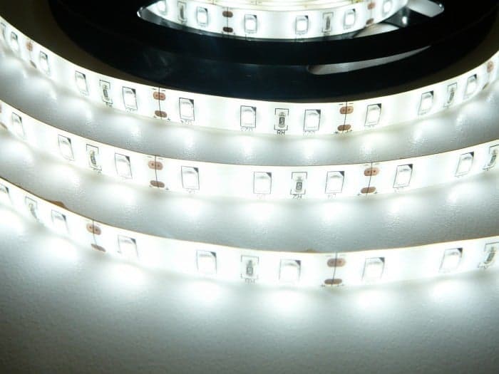 LED pásek SB3-W300 zalitý - Denní bílá - náhled 2