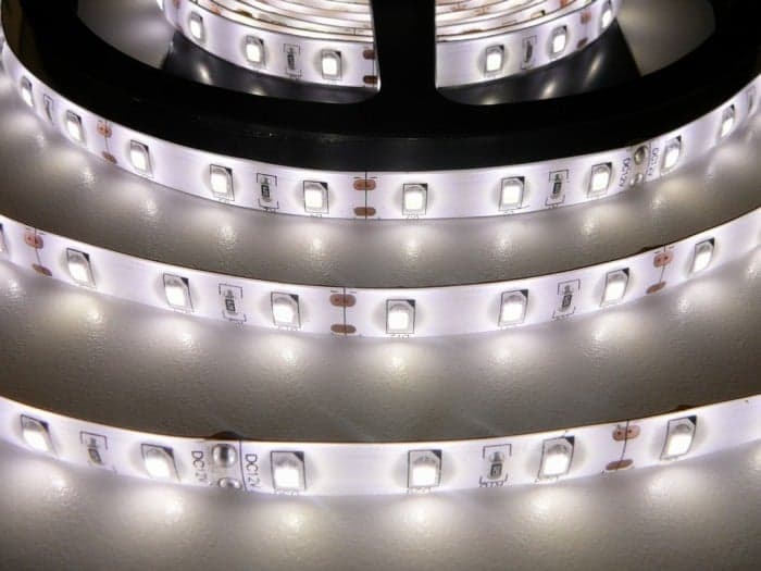 LED pásek SB3-W300 zalitý - Denní bílá - náhled 4