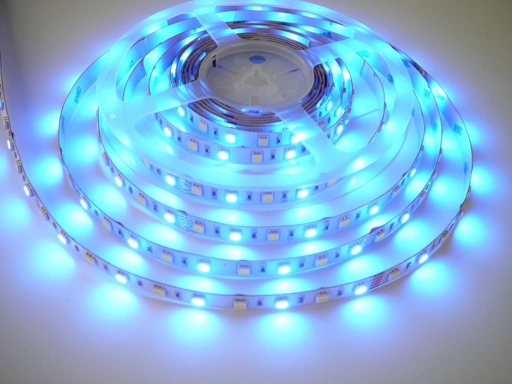 24V RGB+CW 14,4W vnitřní LED pásek záruka 3 roky - náhled 2