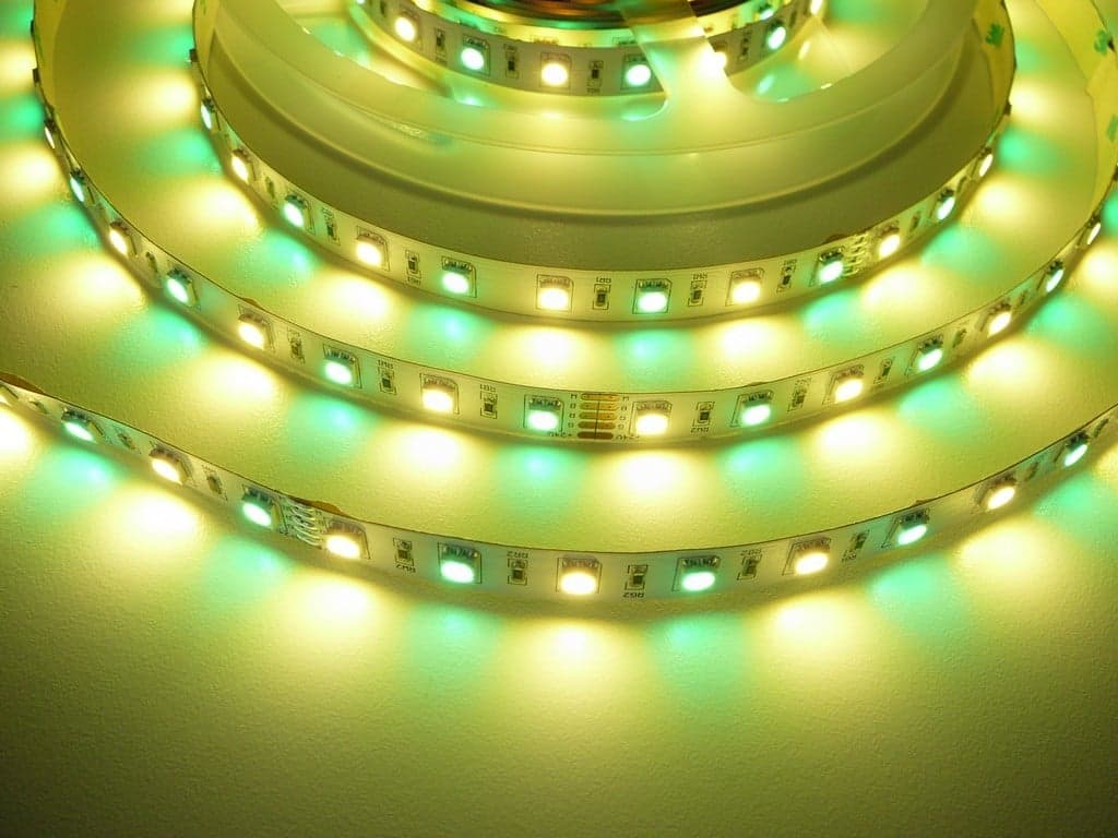 24V RGB+WW 14,4W vnitřní LED pásek záruka 3 roky - náhled 4