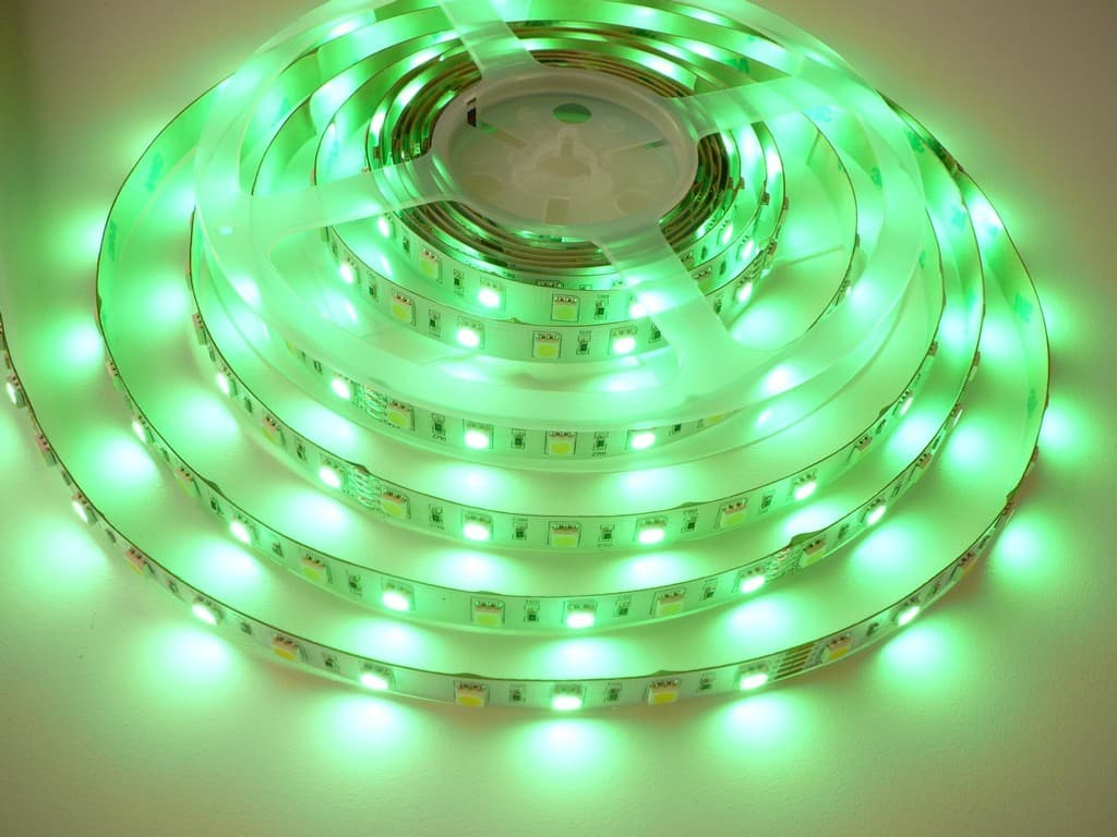 24V RGB+CW 14,4W vnitřní LED pásek záruka 3 roky - náhled 3