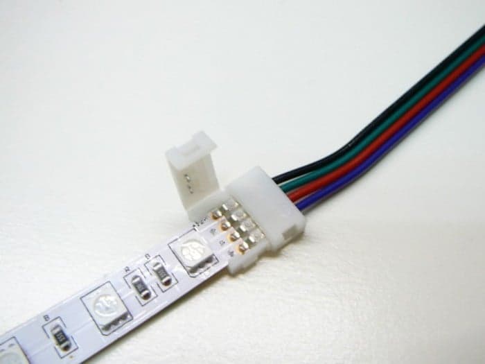 RGB přípojka click pro LED pásek s kabelem - náhled 2