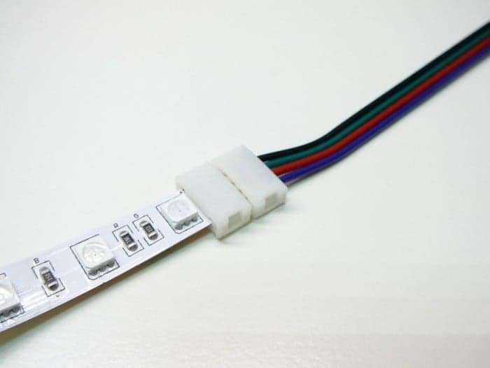 RGB přípojka click pro LED pásek s kabelem - náhled 3