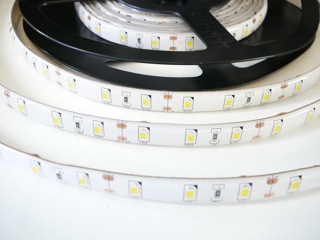LED pásek SB3-W300 zalitý -