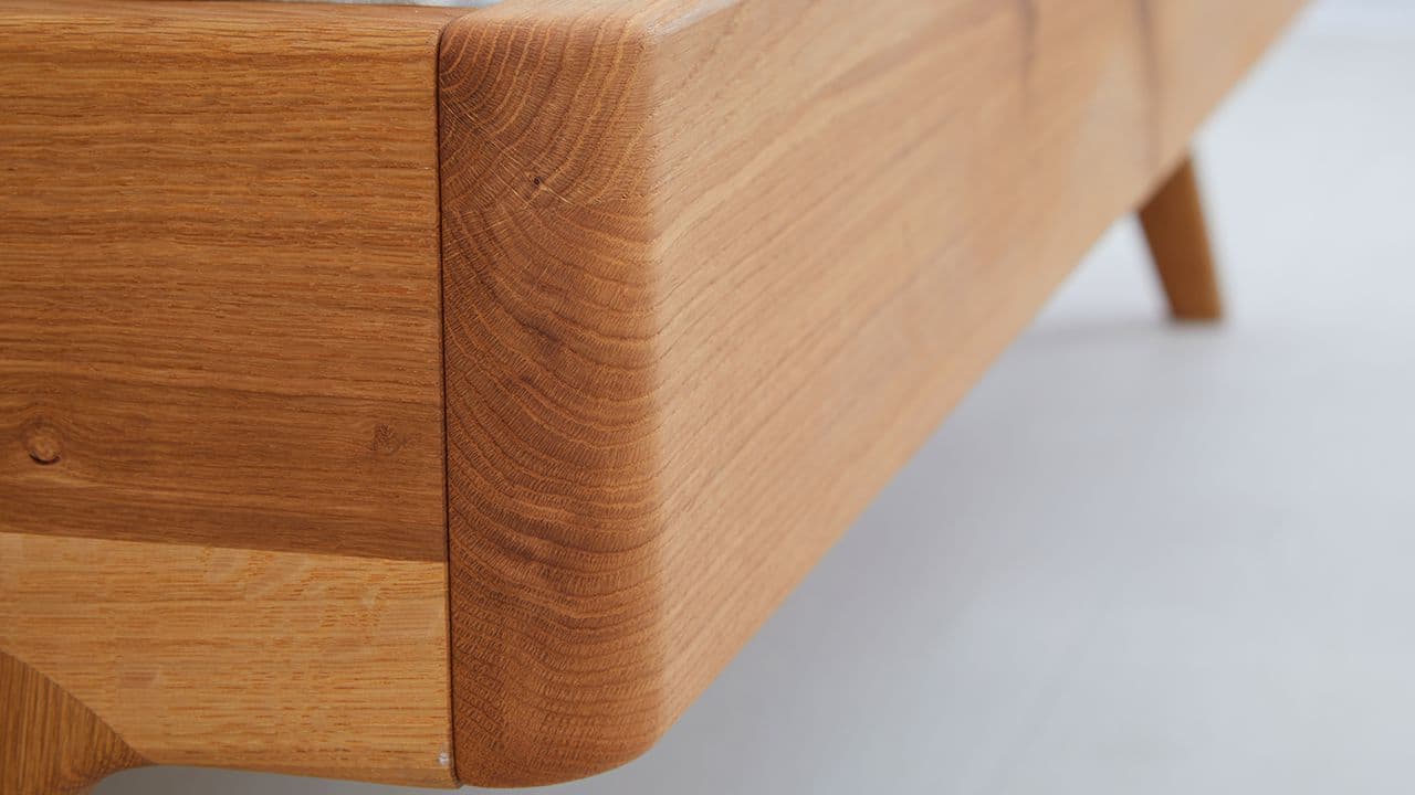 Postel Postelia LAGO s úložným prostorem, Buk 140x200 - Designová postel z masivu - náhled 3